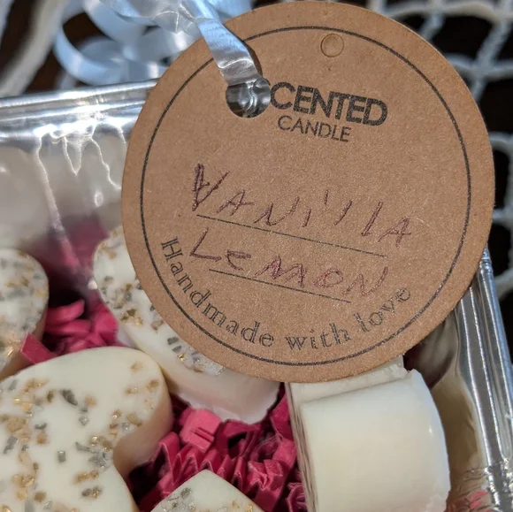 Hand Poured Heart-Shaped Soy Wax Melts - Picture 2 of 6